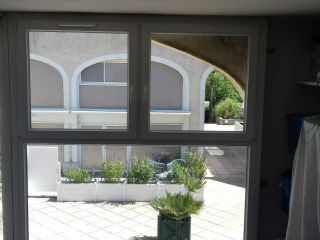 Fenêtres en PVC T70, esthétiques et sécurisées.