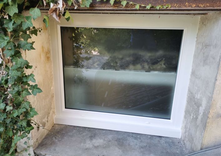 Fenêtre PVC T70, menuiseries robustes et isolantes.