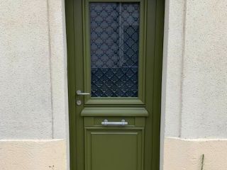 Portes en aluminium personnalisées pour Bordeaux.