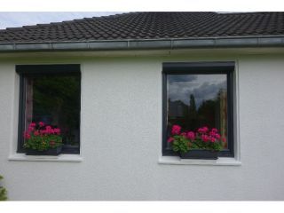 Menuiseries de qualité supérieure, fenêtres PVC, bois et aluminium.