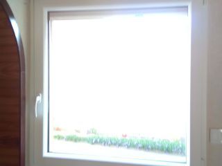 Fenêtre PVC T84 + volets roulants solaires.