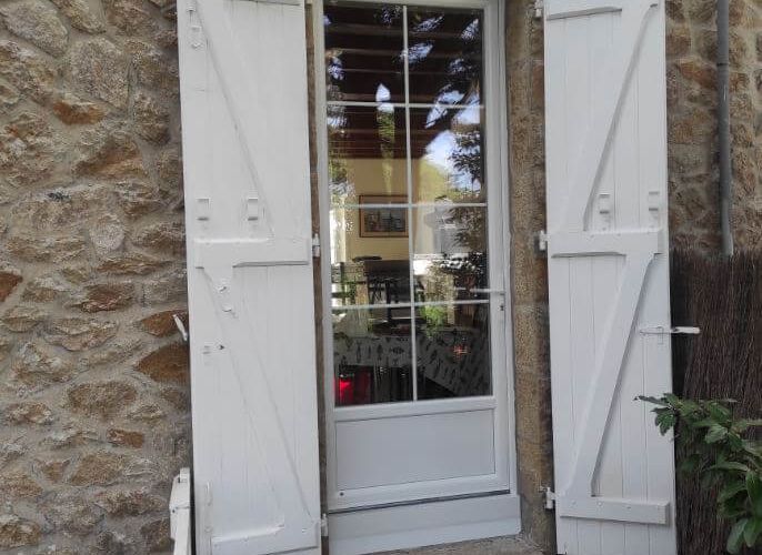 Installation de portes-fenêtres PVC Blanc TRYBA Pontivy