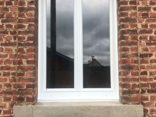 Fenêtres T70 PVC blanc avec volets roulants intégrés