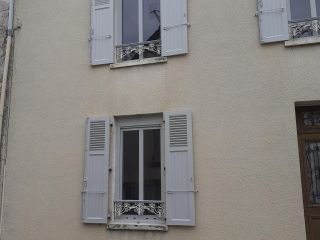 Volets battants et fenêtres en aluminium