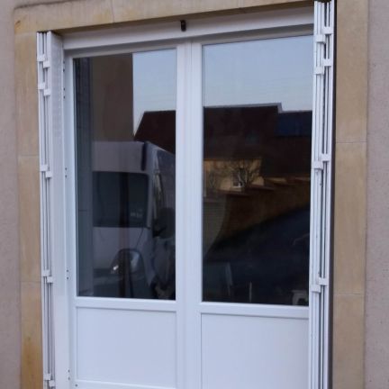 Porte fenêtre PVC T84 Summum double vitrage