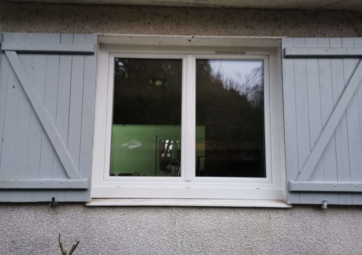 Fenêtre PVC triple vitrage T84, isolation thermique et acoustique exceptionnelle