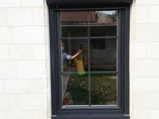 Installation fenêtres PVC gris anthracite perlé
