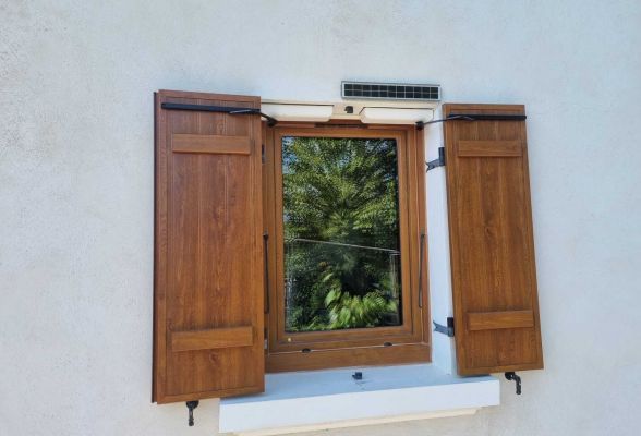 TRYBA Rochetoirin - Fenêtres PVC aspect bois chêne doré