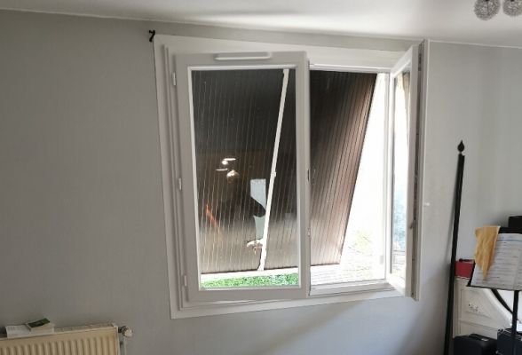 Fenêtre T70 PVC Blanc, isolation optimale.