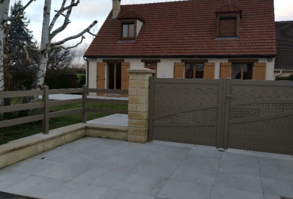 Portail et clôture en aluminium TRYBA Chantilly.