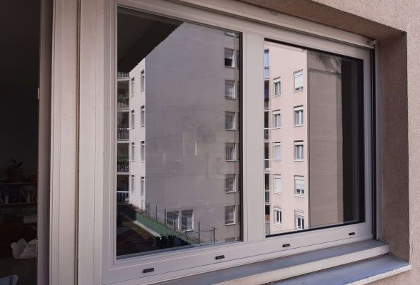 Fenêtre aluminium rénovation, qualité, design robuste.