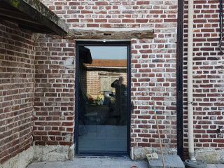 Portes fenêtres gris anthracite T84 à Essarts-les-Bucquoy