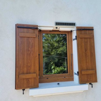 TRYBA Rochetoirin - Fenêtres PVC aspect bois chêne doré