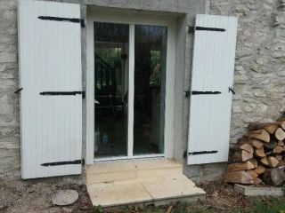 Installation de fenêtres et portes-fenêtres en aluminium blanc à Trept (38)