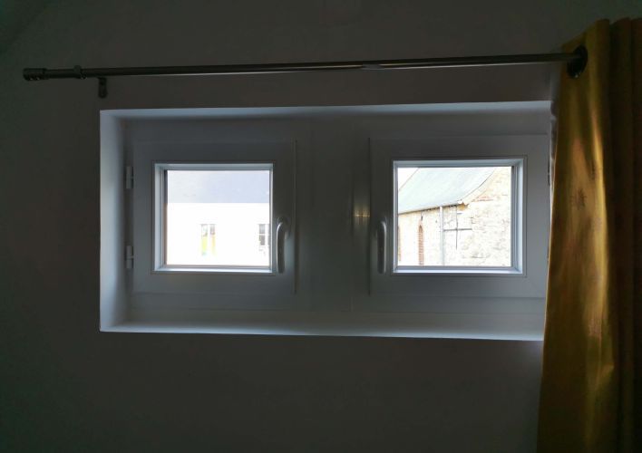 Fenêtre PVC T70, menuiseries robustes et design.
