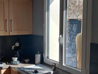 Fenêtres bicolores mettant en valeur le PVC T70.