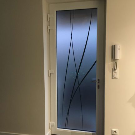 Porte d'entrée aluminium Zen, réalisation exceptionnelle.