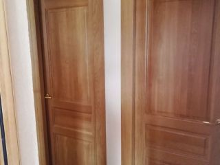 Porte d'intérieur en bois de haute qualité