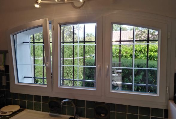 Fenêtre et porte-fenêtre Premium PVC blanc.