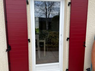 Porte-fenêtre PVC double vitrage haute qualité