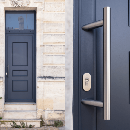 Portes en aluminium personnalisées pour Bordeaux