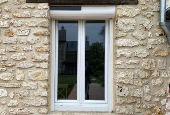 Fenêtre T70 PVC blanc 9016 de qualité.