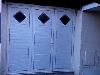 Portes de garage à Bordeaux, Experts Conseils TRYBA Villenave-d'Ornon.