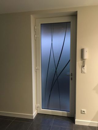 Porte d'entrée aluminium Zen, réalisation exceptionnelle.