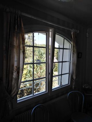 Fenêtres PVC croisillons de qualité à VOUJEAUCOURT.