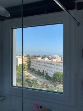 Réalisation exceptionnelle à ANTIBES : fenêtre PVC et coulissant aluminium