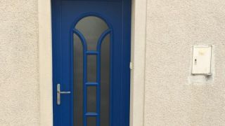 Porte d'entrée en aluminium bleu Tryba