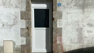 Porte-fenêtre blanche haut de gamme - Bouvron