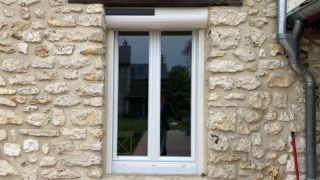 Fenêtre T70 PVC blanc 9016 de qualité.