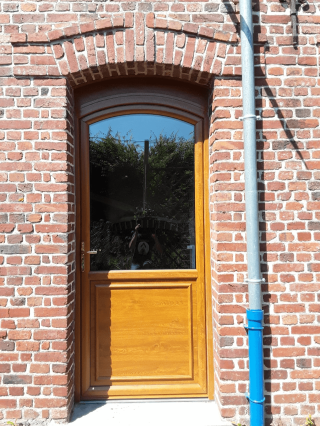 Porte fenêtre cintrée chêne doré Cambrai