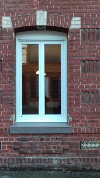 Fenêtres PVC Résidence blanches avec volets intégrés
