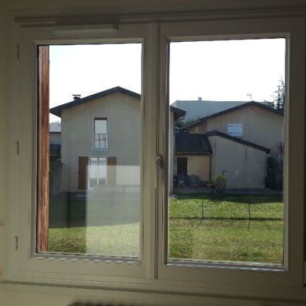 Fenêtre PVC T70 blanche à Rumilly.