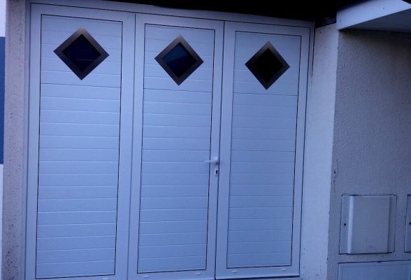 Porte de garage aluminium sur mesure à Bordeaux et en Gironde