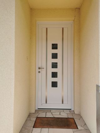 Porte d'entrée PVC blanc modèle CALI