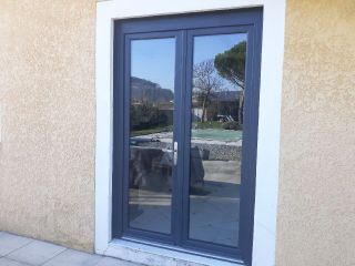 Fenêtres et porte d'entrée ALU gris anthracite