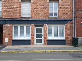 TRYBA Arras : fenêtres PVC blanc et porte d'entrée