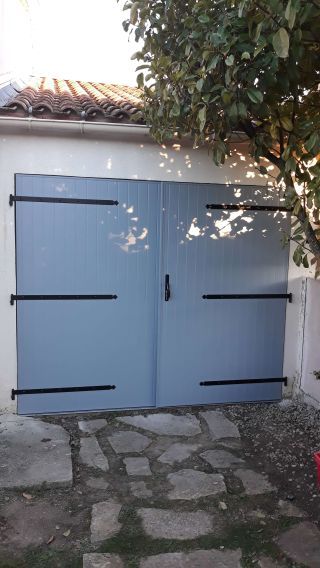 Porte de garage 2 battants en aluminium