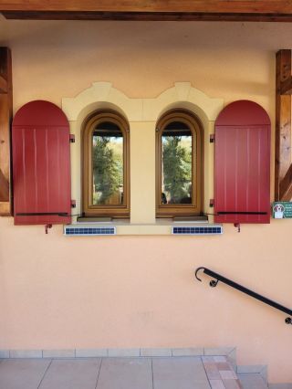 TRYBA - Fenêtres PVC sur mesure avec volets